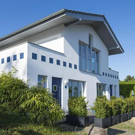 Schoene 2-raum-ferienwohnung Mit Terrasse - Haus Ostseeblick 1 Steuerbord * Lohme