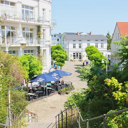 Schoene 2-raum-ferienwohnung Mit Terrasse - Haus Ostseeblick 1 Steuerbord *