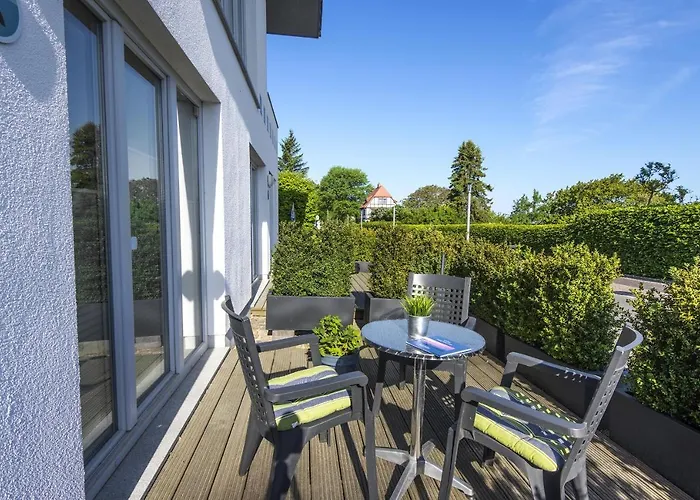 Schoene 2-raum-ferienwohnung Mit Terrasse - Haus Ostseeblick 1 Steuerbord * Lohme